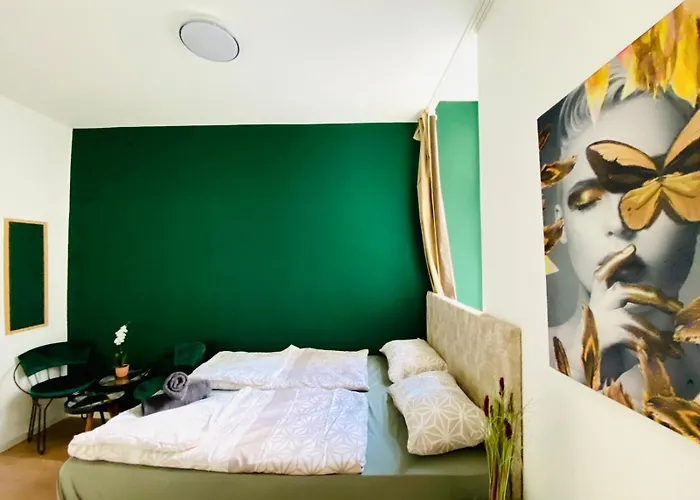 Apartment Budget 8br With Terrace For 16 Guests *