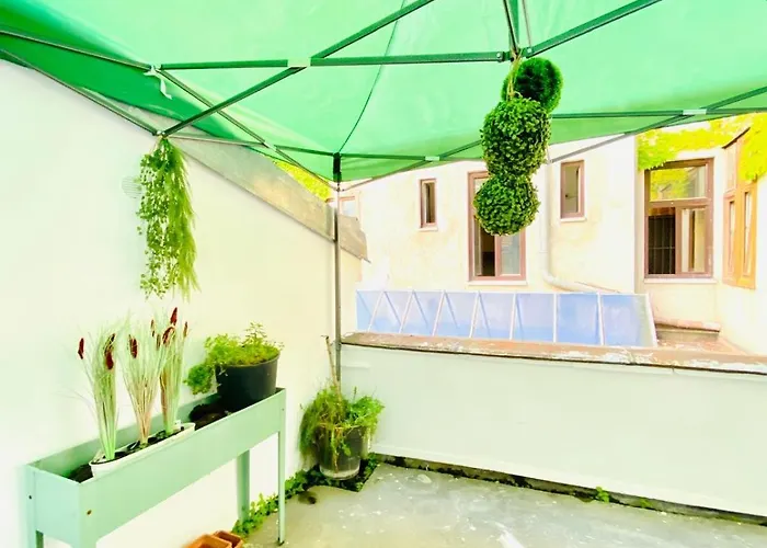 Budget 8br With Terrace For 16 Guests Apartment *