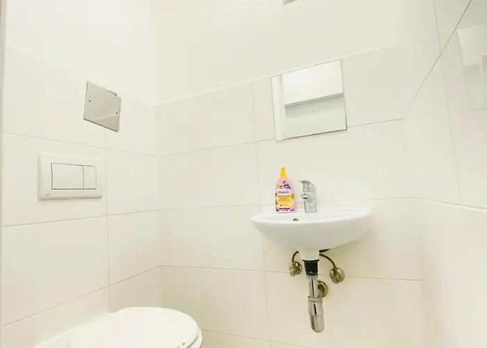 Budget 8br With Terrace For 16 Guests Apartment