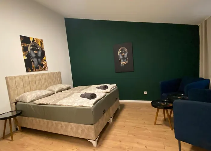 Apartment Budget 8br With Terrace For 16 Guests *