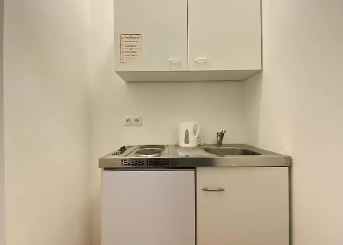 Budget 8br With Terrace For 16 Guests *
