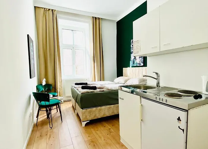Apartment Budget 8br With Terrace For 16 Guests *