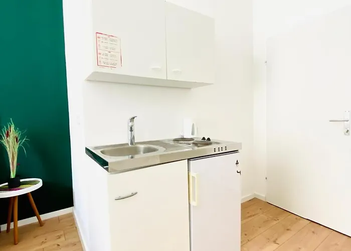 Apartment Budget 8br With Terrace For 16 Guests *
