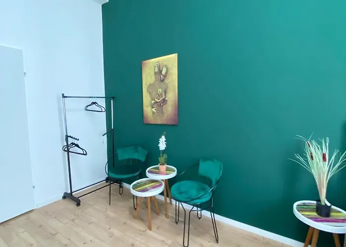 Apartment Budget 8br With Terrace For 16 Guests
